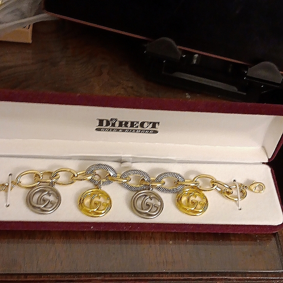 LUXURY VINTAGE GG  Jewelry  Vintage Luxury Gg Charm Tag Bracelet One 
